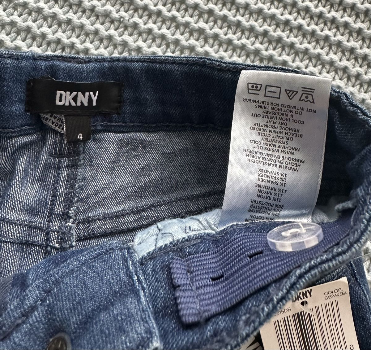 DKNY Pantaloni: Neue Jeans DKNY – Nuovo e nell'imballaggio originale da Dürrenroth venduto da tvy_bh56 3