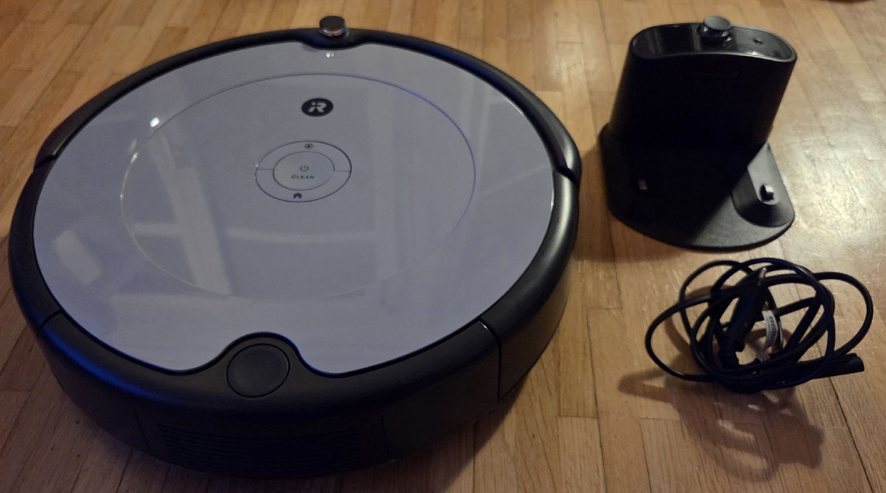Irobot Aspirapolveri & Accessori: Robot Vacuum Roomba 698  – Usato da Ennetbaden venduto da tai_2scr 1
