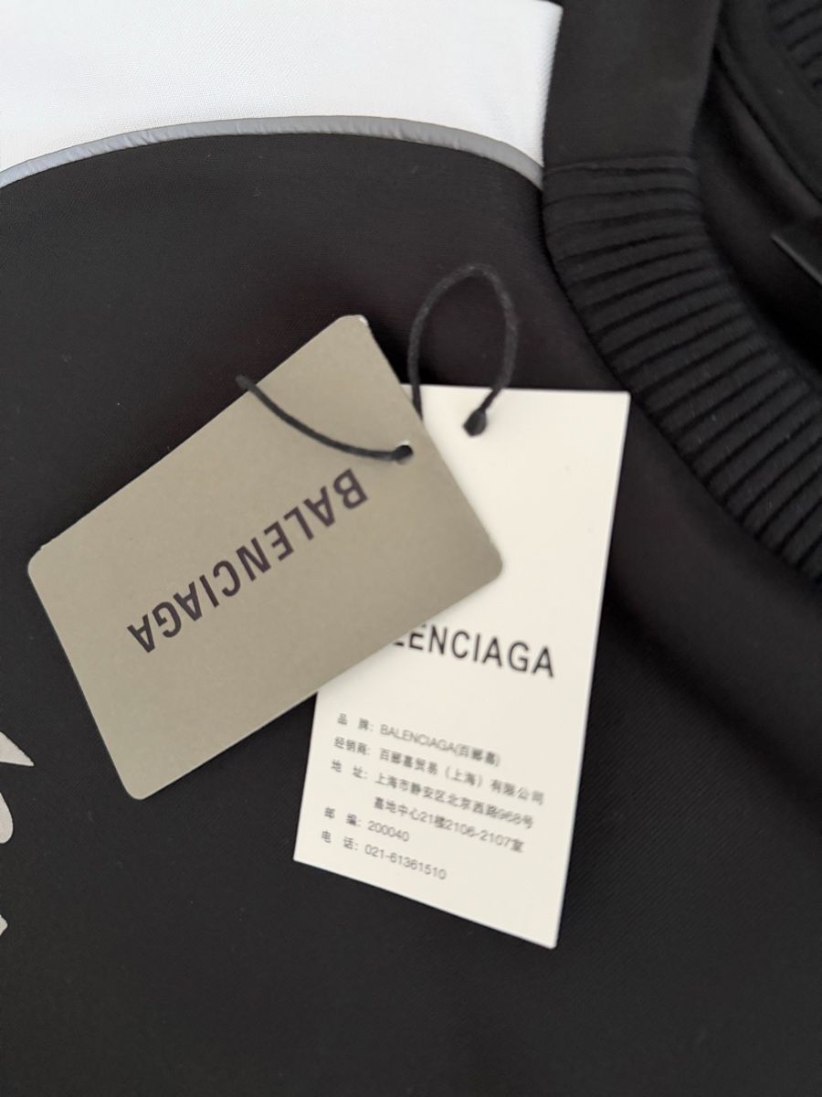 Leibchen & Hosen: Balenciaga Trikot – Neu und originalverpackt aus Grenchen von Sephirot14 3