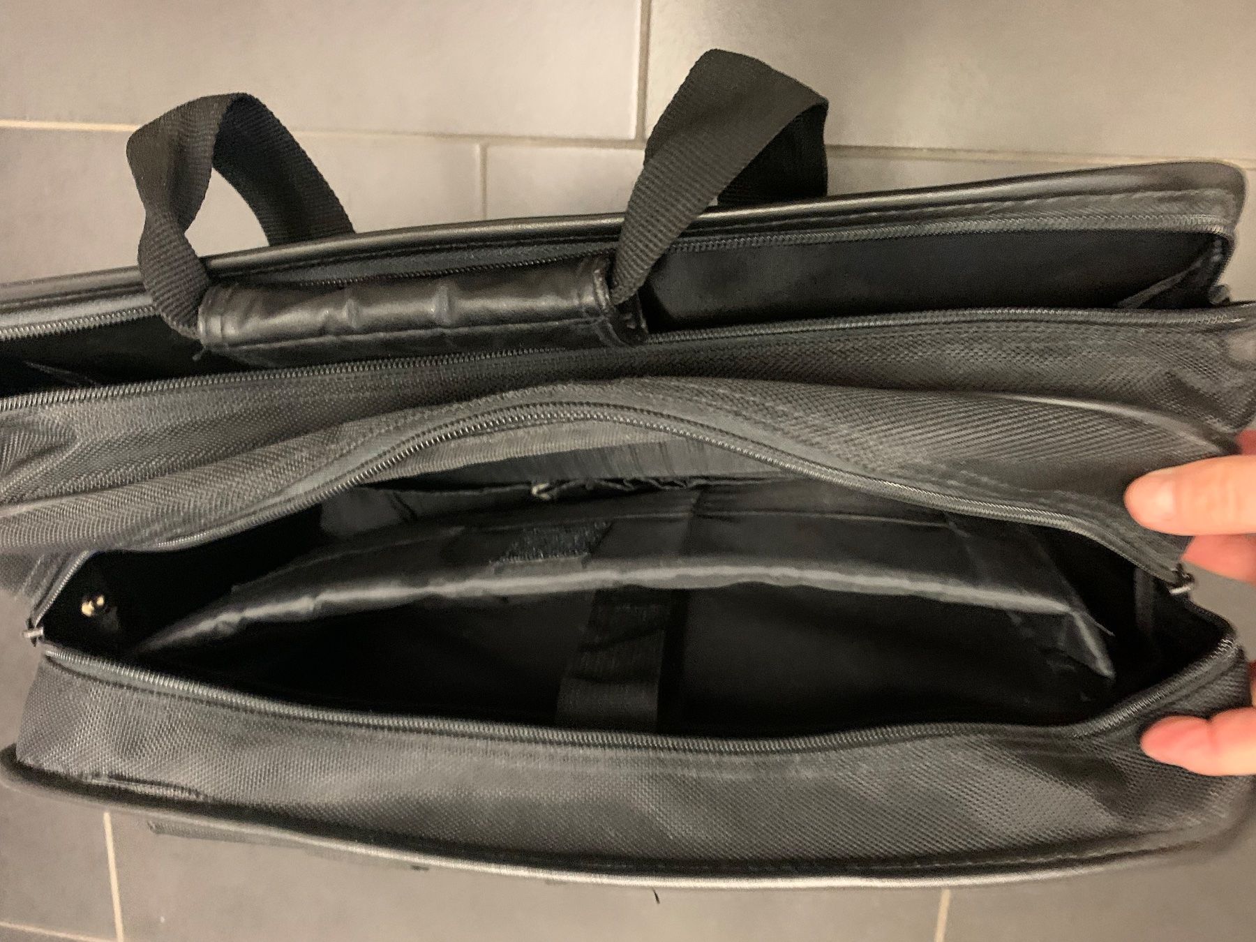 Borse: Monolith Laptoptasche - Top Zustand! – Nuovo (secondo la descrizione) da Uitikon Waldegg venduto da Tinkki 3