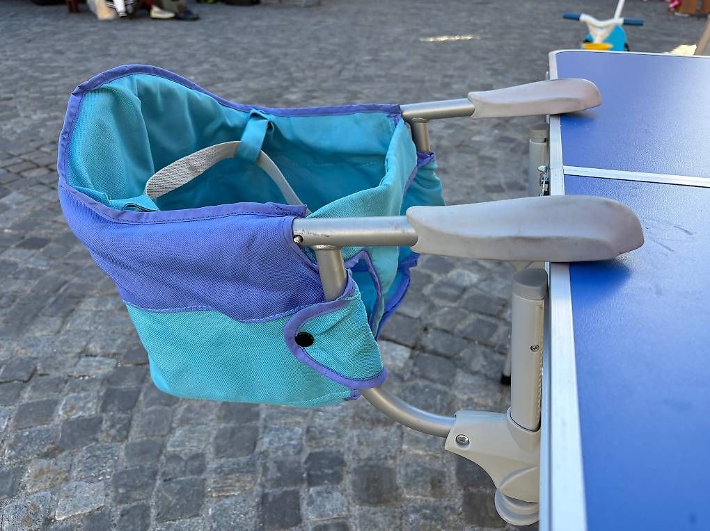 Set de table et chaises: Siège de table – D'occasion à La Chaux-de-Fonds par castanheiraf1
