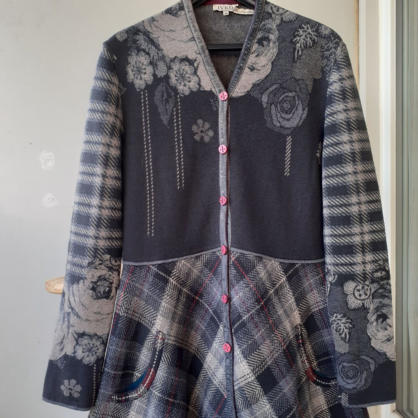 Ivko Mäntel: Ivko Strickmantel/kleid, 38 – Gebraucht aus Bern von Solarsystem