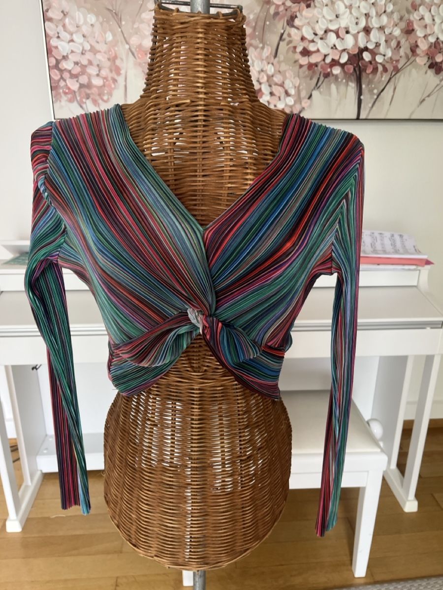 Primark Tops: Spezielles Top mit Knoten, Primark, XS – D'occasion à Solothurn par Bobesch08
