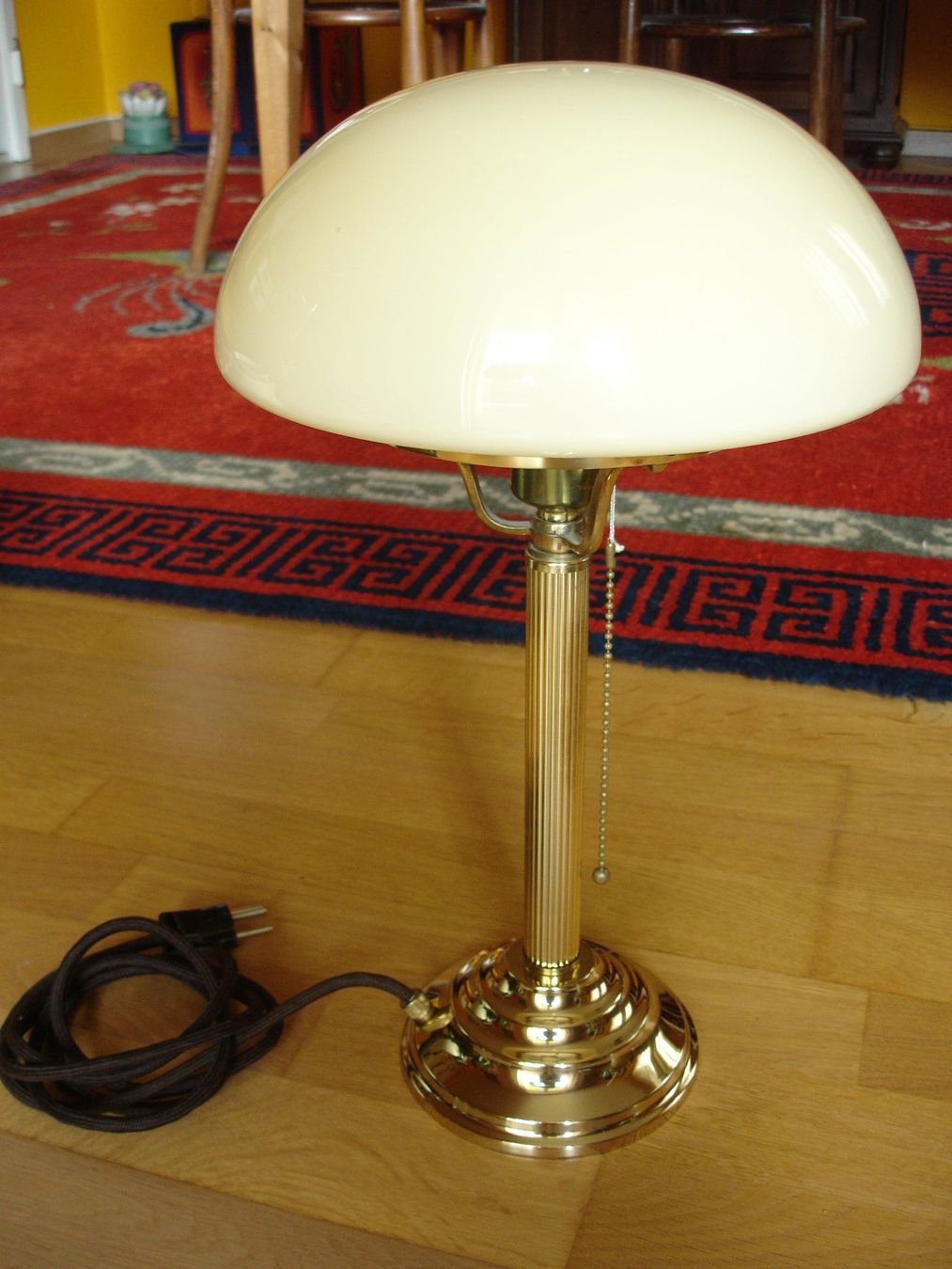 Lampade: Berliner Messinglampe, Messing Lampe, Tischleuchte – Usato da Zürich venduto da phawkg