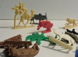 Spielzeug 70er jahre div Plastik Spielzeug Tiere  Konvolut