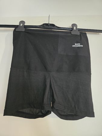 Sporthose Born Uncommon Shorts, Gr. S, Schwarz