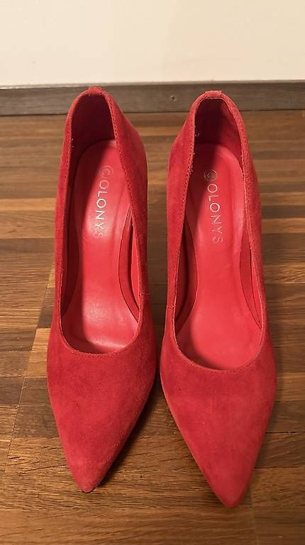 Damenschuhe: Rote echte Wildleder Pumps – Gebraucht aus Winterthur von Mausklick75 1