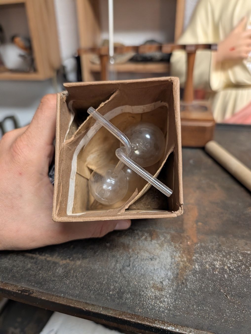 Tutti gli attrezzi: Curiosité, ancien équipement de laboratoire ? – Usato da La Place (Ayent) venduto da s4c4 3