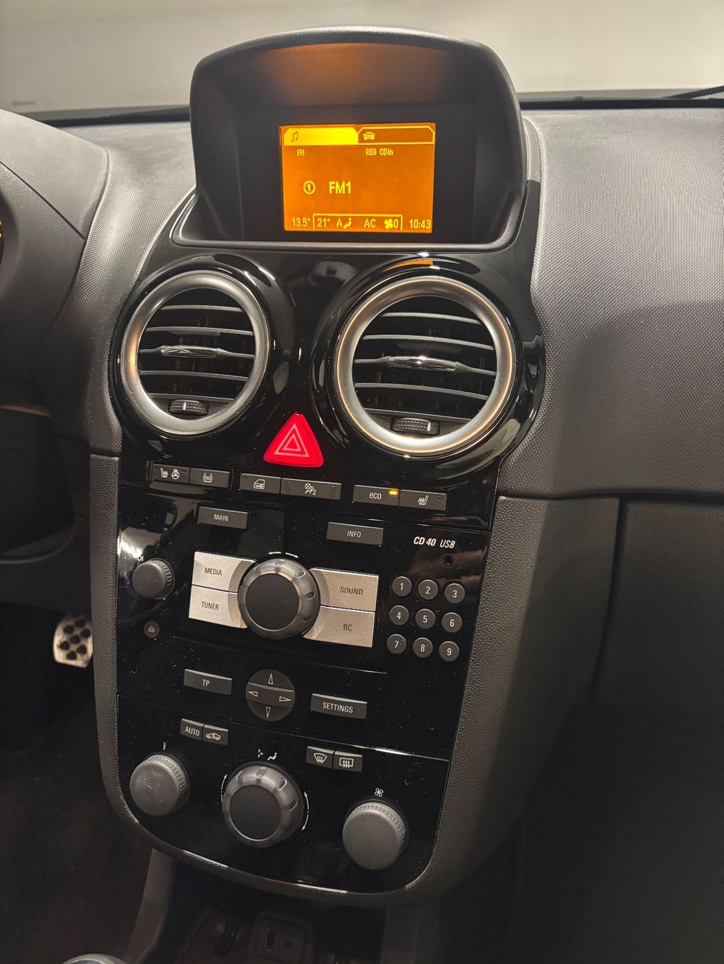 Opel Automobili: Opel Corsa 1.4T EcoFlex – Usato da Niederteufen venduto da _time_ 5