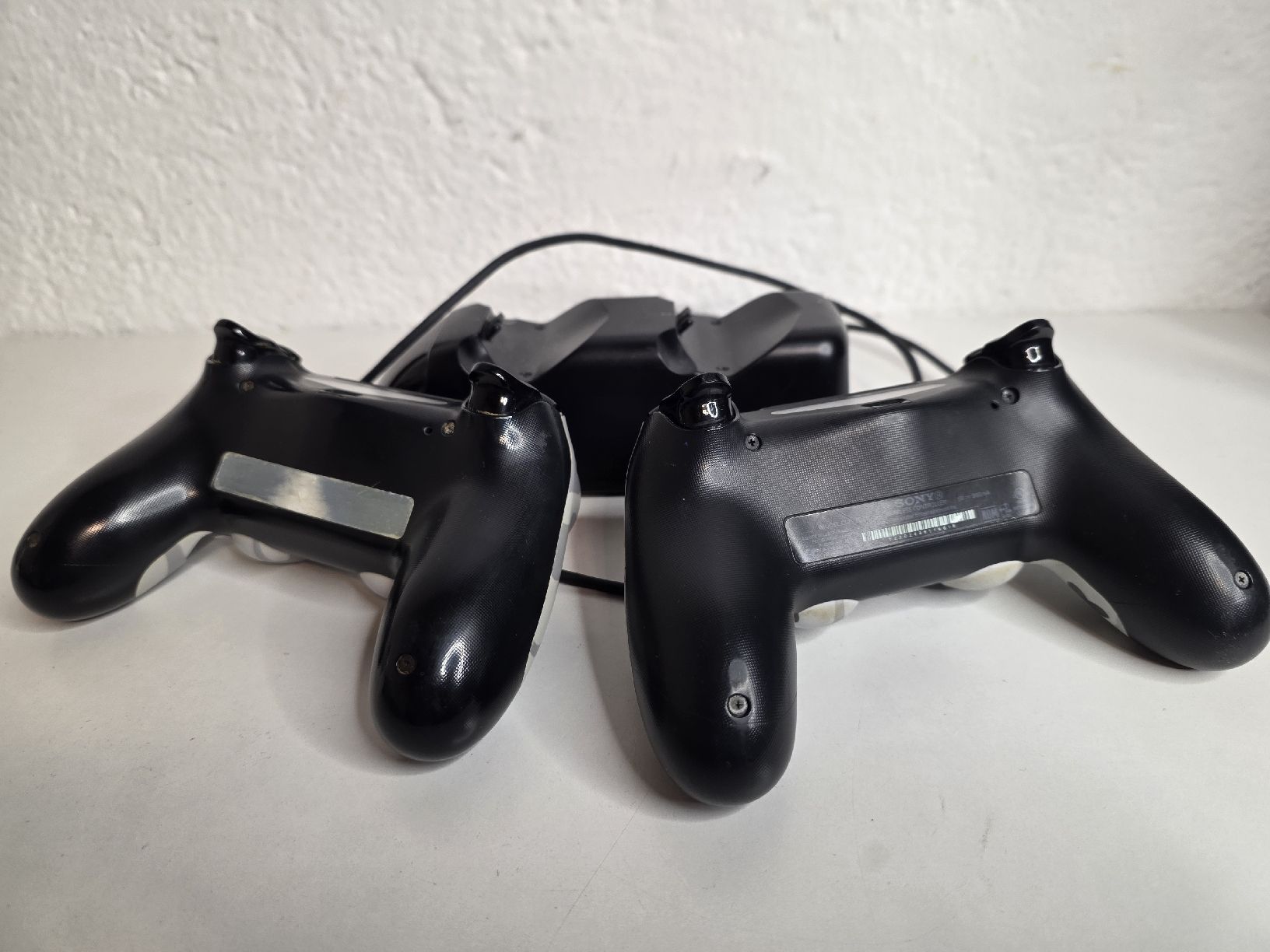 Controller: 2x Original Sony PS4 DualShock 4 Controller – Camouflage – Usato da Ehrendingen venduto da lax21 5