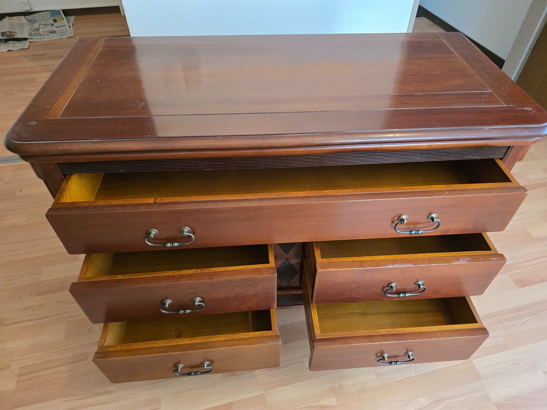 Cassettiere: Kommode braun Holz Schubladen gute Zustand – Usato da Gipf-Oberfrick venduto da Jang69 1