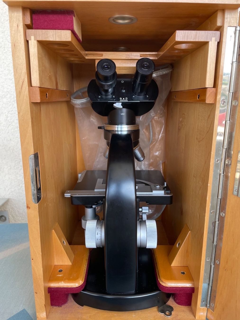 Leitz Microscopi: Leitz Stereo Mikroskop Museumsreif – Usato da Zürich venduto da Dmbz 2