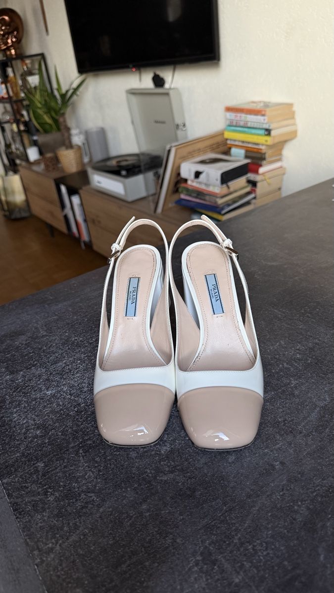 Prada Scarpe da donna: Prada heels – Nuovo (secondo la descrizione) da Sattel venduto da vik_p826 1
