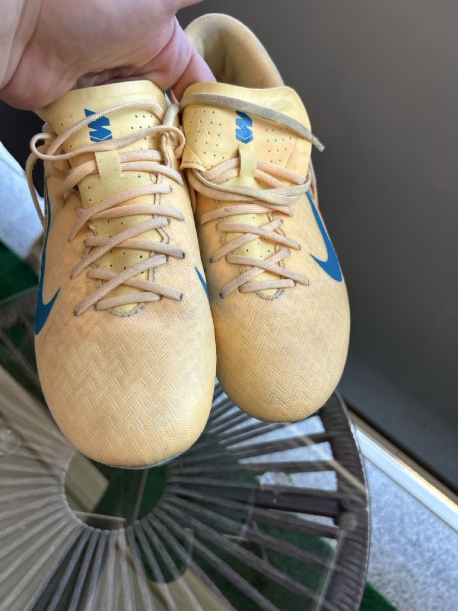 Nike Herrenschuhe: Chaussures de football  – Gebraucht aus Sierre von art_wqf9 5