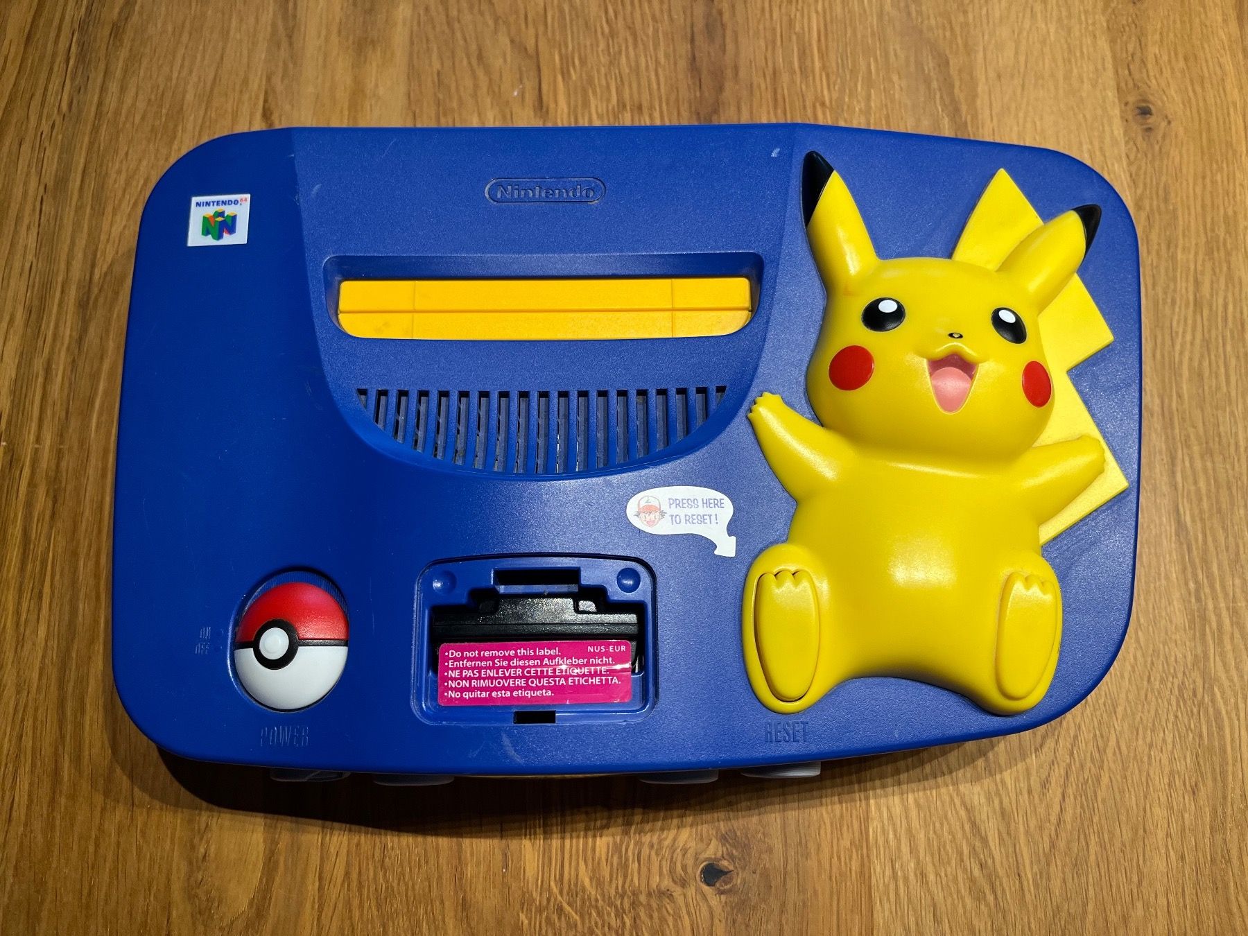 Nintendo Konsolen: Nintendo 64 Pikachu Special Edition + Controller N64 Pokemon – Gebraucht aus St. Gallen von MarianoPokemon 2