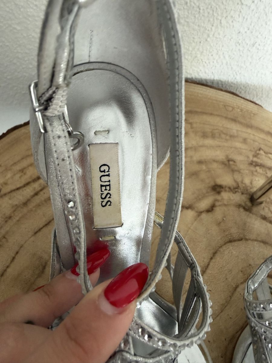 Guess Damenschuhe: GUESS Strass High Heels Silber Gr. 37 – Gebraucht aus Hägglingen von Raff_Ella 7