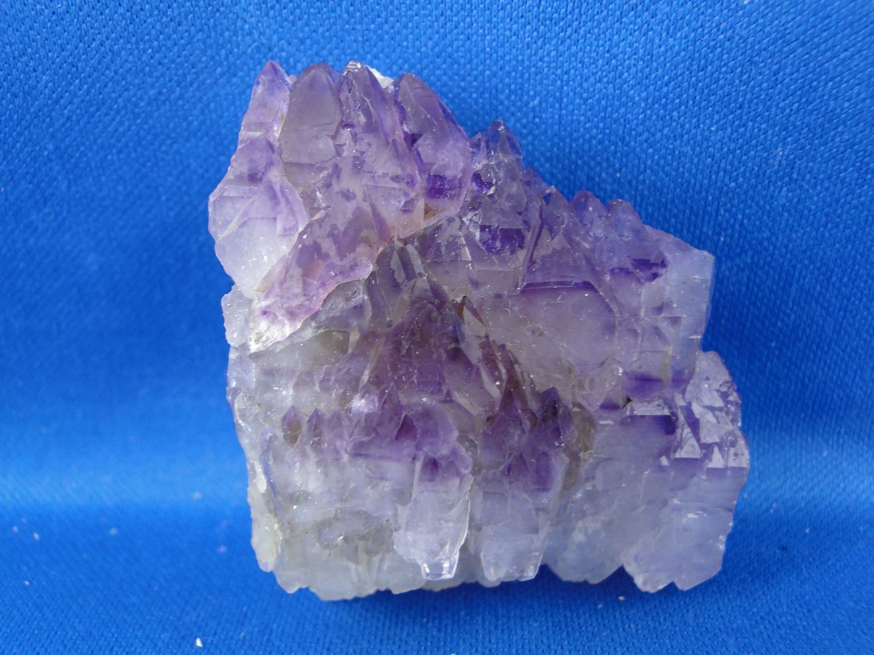 Minerali & Pietre curative: Quartz var Amethyst – Usato da Schinznach Bad venduto da Demerald 1