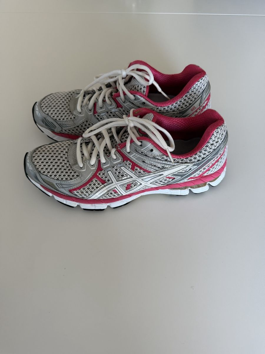Asics Scarpe da uomo: ASICS GT-2000 Laufschuhe Gr. 40.5  – Usato da Basel venduto da Ksjusha