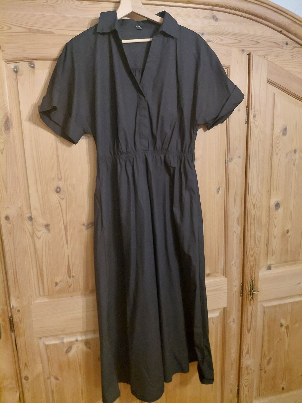 C&A Kleider: C&A Kleid Schwarz mit Seitentaschen – Gebraucht aus Winterthur von adventurenala