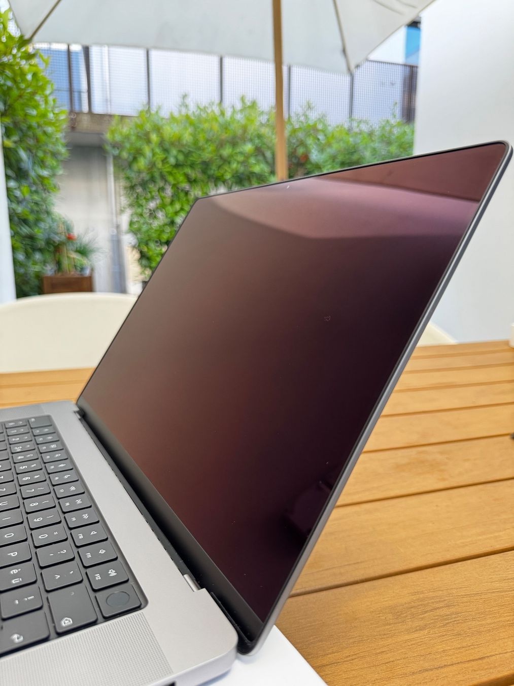 Apple Notebooks: MacBook Pro 16" M1 Pro – Gebraucht aus Salmsach von  6