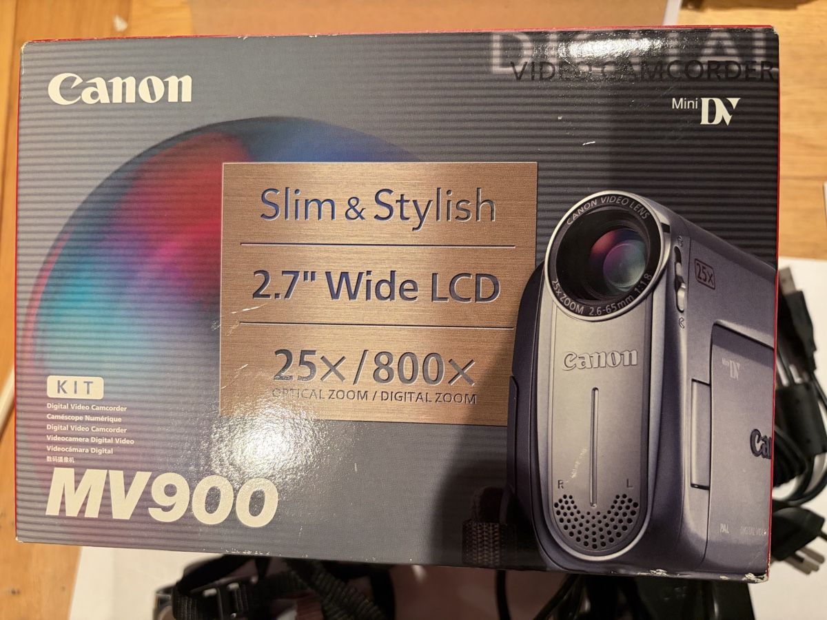 Canon Videocamere: Caméscope Numérique Canon MV 900 – Usato da Echallens venduto da JAR69