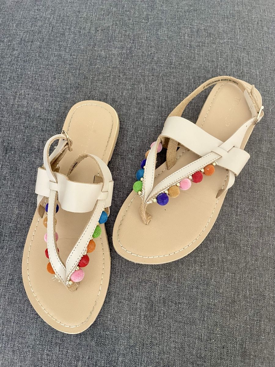 Topshop Scarpe da donna: Topshop Sandale Echtleder mit bunten Pompons, Gr. 37 – Usato da Zürich venduto da Carlajimena 7