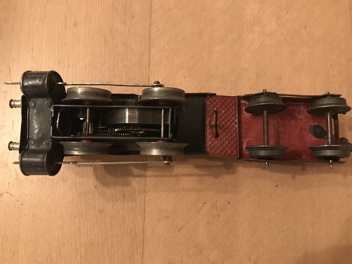 Märklin Modelleisenbahnen: Märklin Dampflok Uhrwerk Spur 0 – Gebraucht aus Zürich von Kiron 3