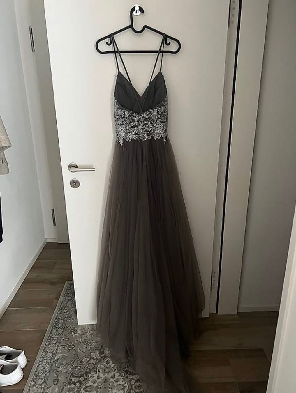 Vestiti: Abendkleid Mascara – Nuovo (secondo la descrizione) da Wallisellen venduto da SKO96 1