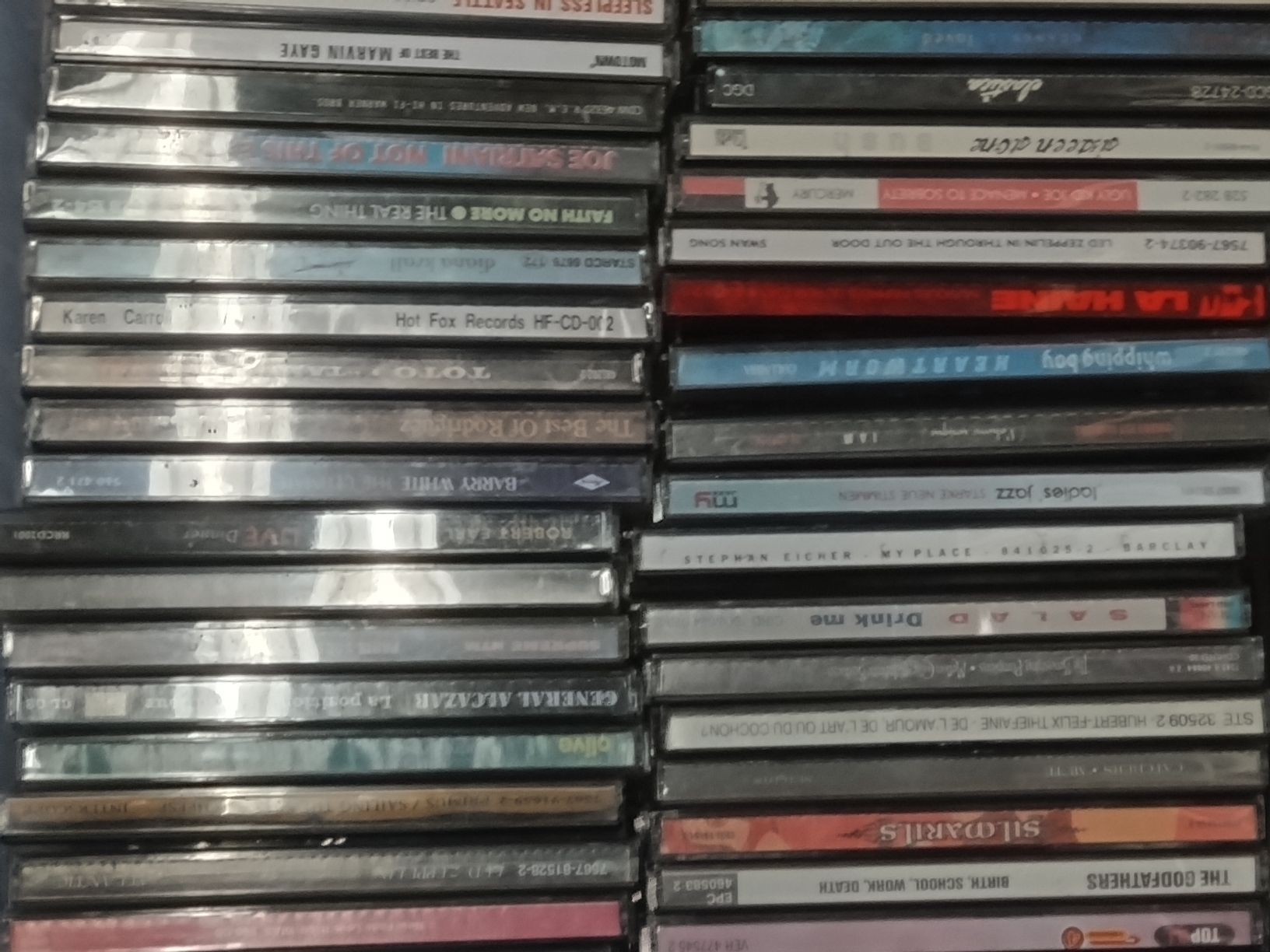 CD: Lot de CD divers+ cases – Usato da Farvagny-le-Grand venduto da LaCaverne 2