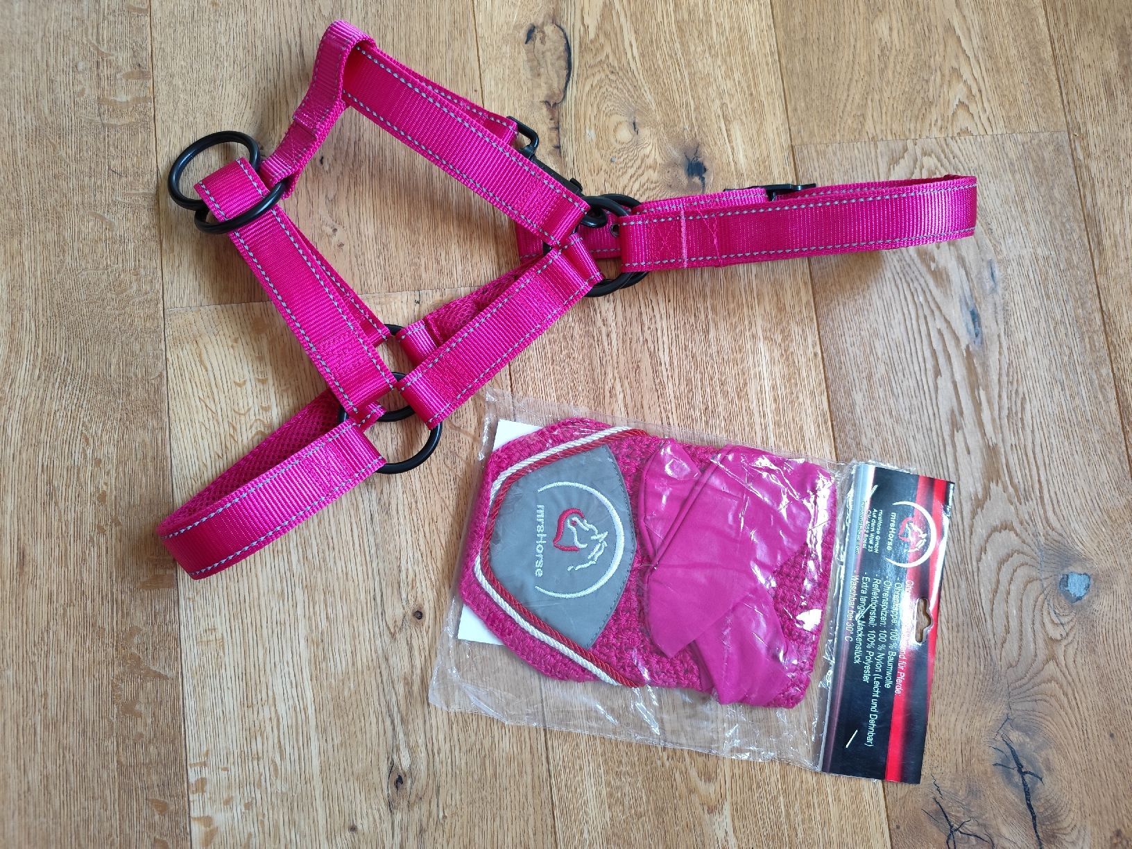 Briglie & Cavezze: Pinkes Pony Set – Nuovo e nell'imballaggio originale da Kerzers venduto da sb_12