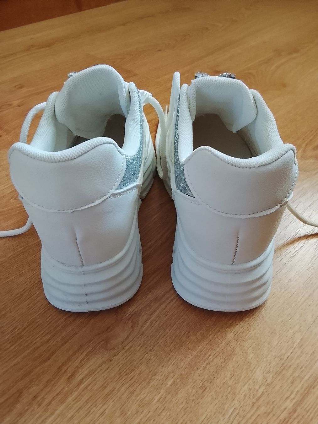 Scarpe da donna: Baskets montantes femme  – Nuovo (secondo la descrizione) da Couvet venduto da fat_kyl7 5