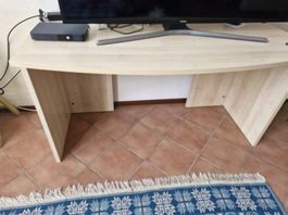 Scrivania con comodino