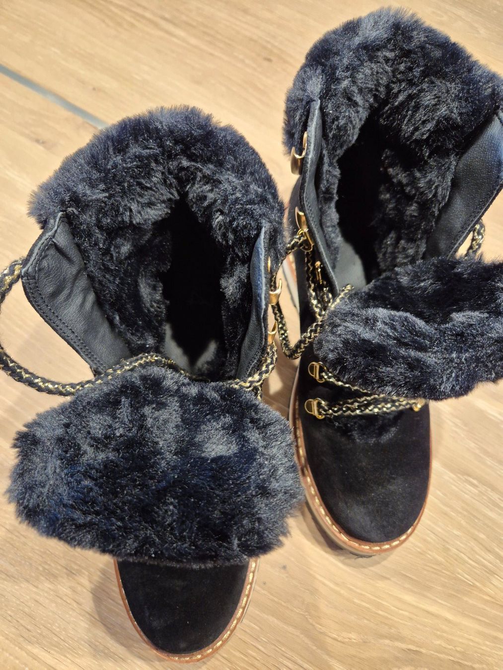 Walder Scarpe da donna: Wildleder Winterstiefel – Nuovo (secondo la descrizione) da Lütisburg venduto da urbsus 7