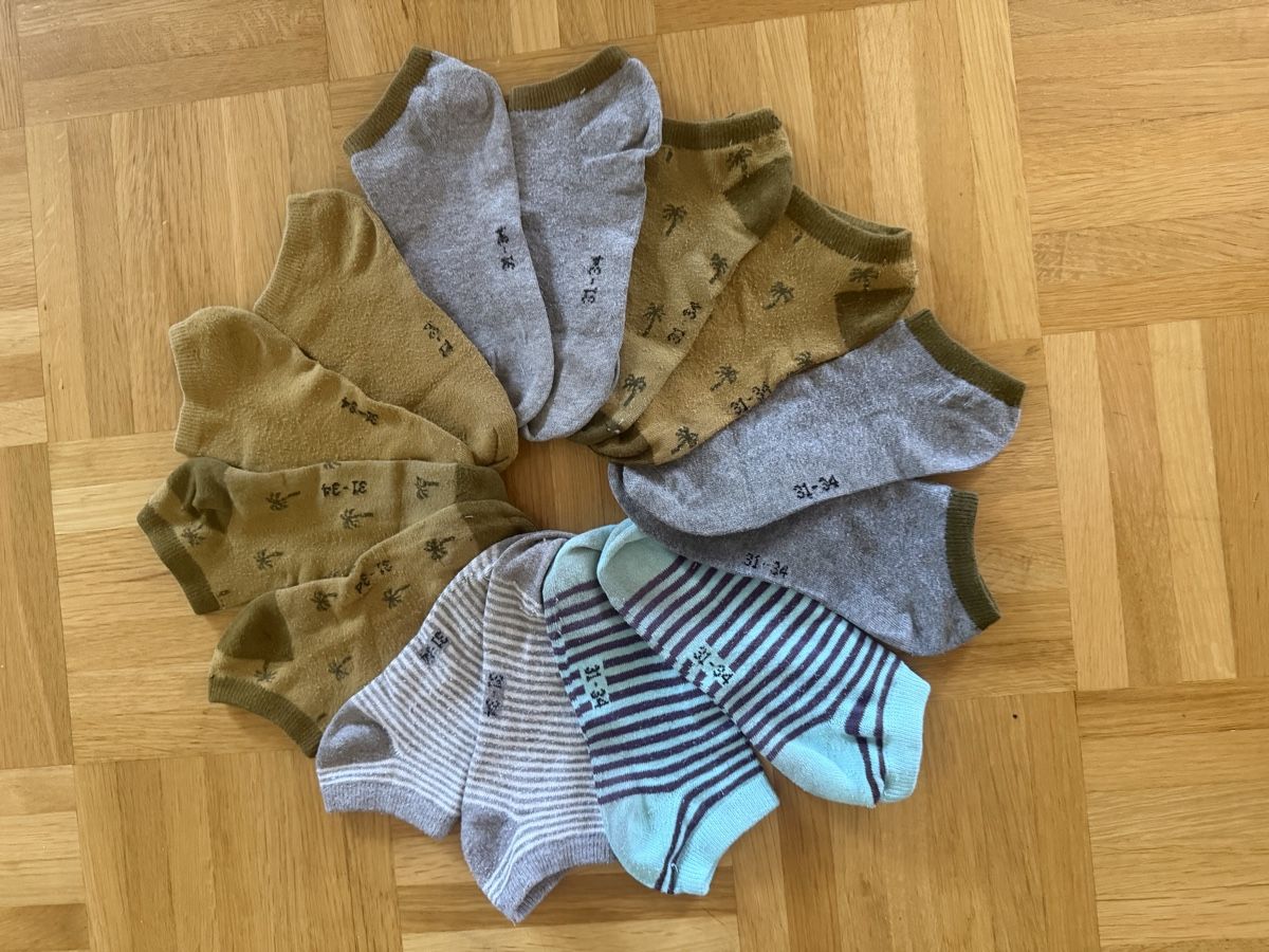 Socken für Kinder: Kinder Socken 7 Paar Gr. 31-34  – Gebraucht aus Kilchberg ZH von Von_dutch