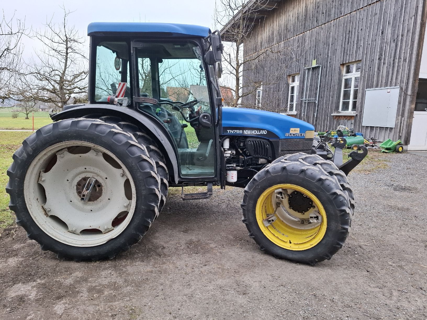 New Holland Traktoren: New Holland TN 75 S – Gebraucht aus Oetwil am See von Fiat640
