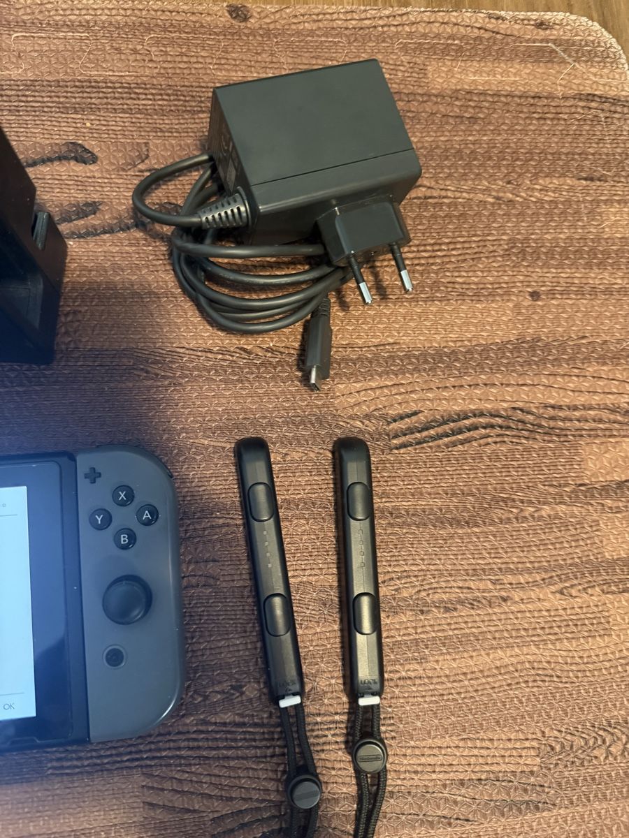 Nintendo Console: Nintendo Switch Gen 1 - Komplett Set, 128 GB microSD + Game – Usato da Ehrendingen venduto da sat_7f7r 8