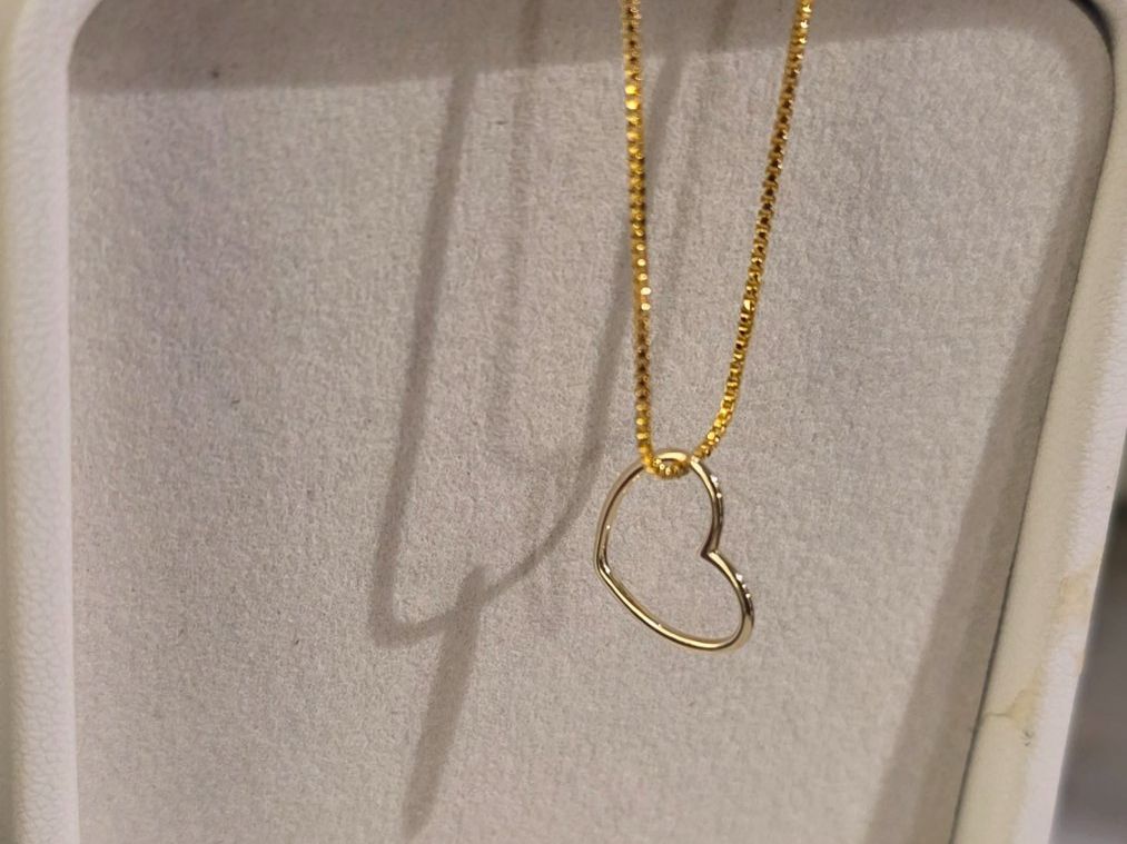 Statuette: Herz 333 Echtgold und kette s925 – Nuovo e nell'imballaggio originale da Hemmental venduto da GoldundGlanz