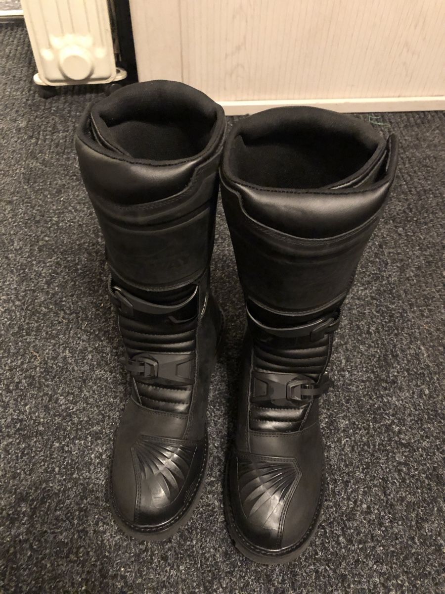 Scarpe da uomo: Motorrad Stiefel Enduro – Nuovo (secondo la descrizione) da Wangen an der Aare venduto da Dlaederach