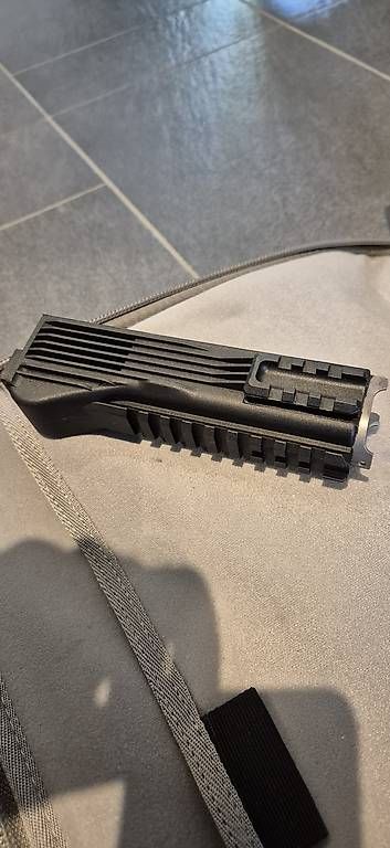 Uniformi: Original Izhmash handguard – Usato da Adlikon venduto da RiD94