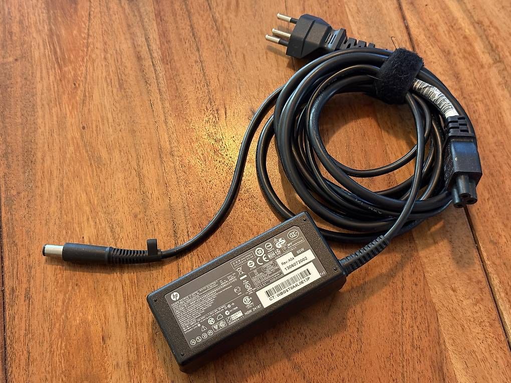 Hewlett Packard Caricabatterie: Original HP Laptop Netzteil 65W – Usato da Muri AG venduto da Ludrigen