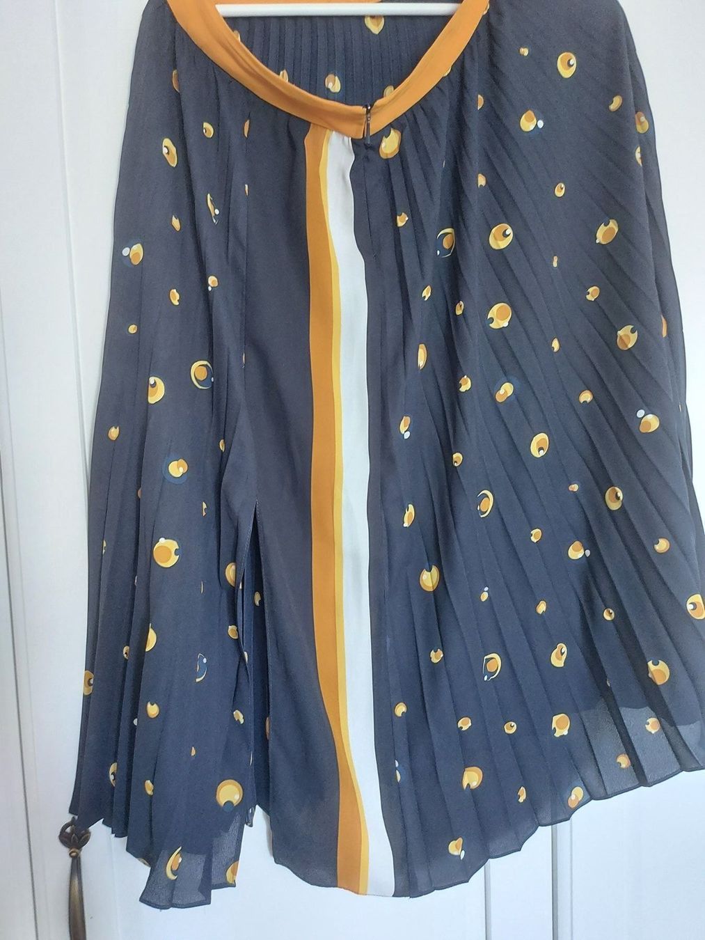 Mango Gonne: Wie NEU Mango Plissee Rock 38 midi – Usato da Rüthi (Rheintal) venduto da Boschacat 2