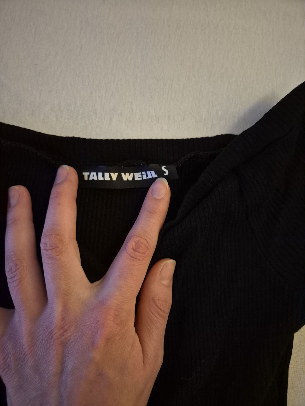 Tally Weijl Tops: Basic Body in schwarz – Gebraucht aus Schlieren von nat_76vd 1