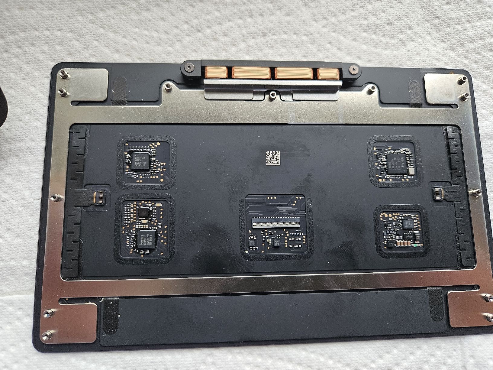 Apple Mouse: Trackpad von Apple MacBook Pro 16 Zoll 2019 – Usato da Biberist venduto da Volo28 4