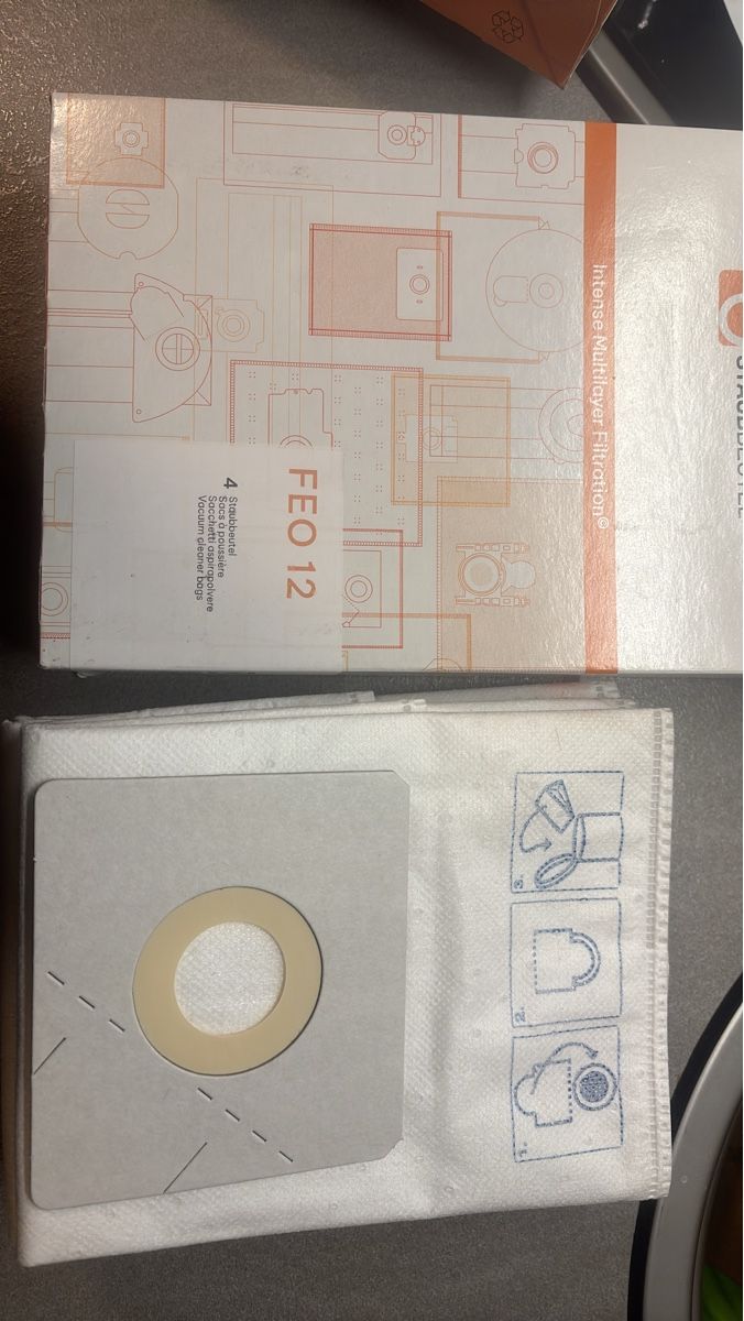 Staubsauger & Zubehör: 4 Staubsaugerbeutel FEO 12 - Intense Multilayer Filtration – Neu (gemäss Beschreibung) aus St. Niklaus VS von Furr3521