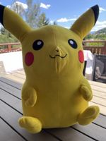 Pokemon Pikachu Plüschtier gross ca. 60cm