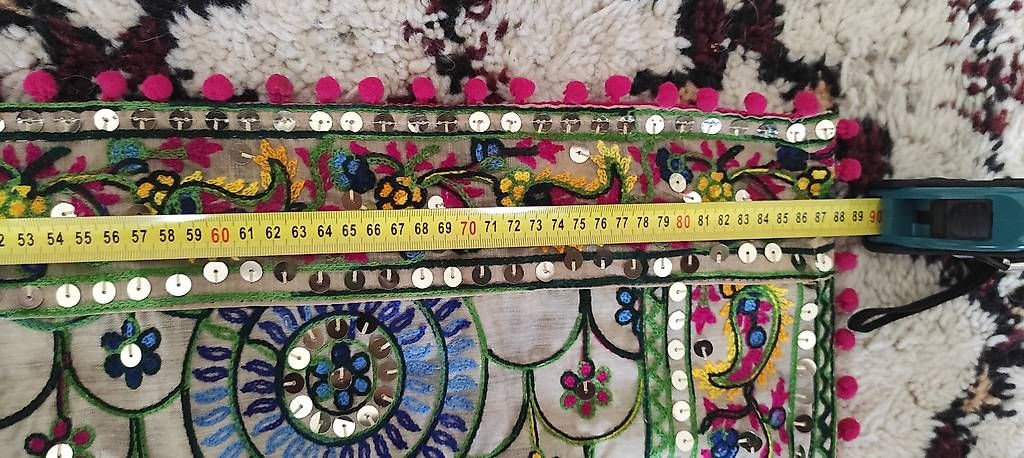 Foulard & Sciarpe: Foulard fait main – Nuovo (secondo la descrizione) da Vevey venduto da con_dwl8 1