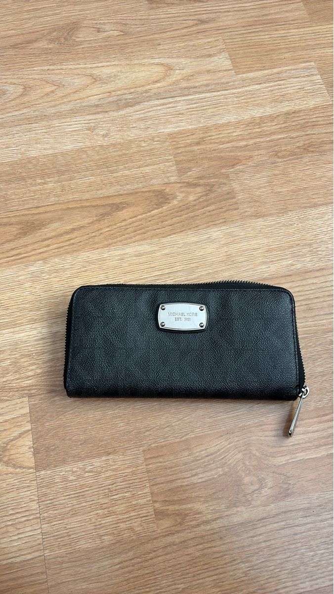 Michael Kors Portemonnaie: Portafoglio Michael Kors nero,nuovo, – Neu (gemäss Beschreibung) aus Bellinzona von mha_trm8