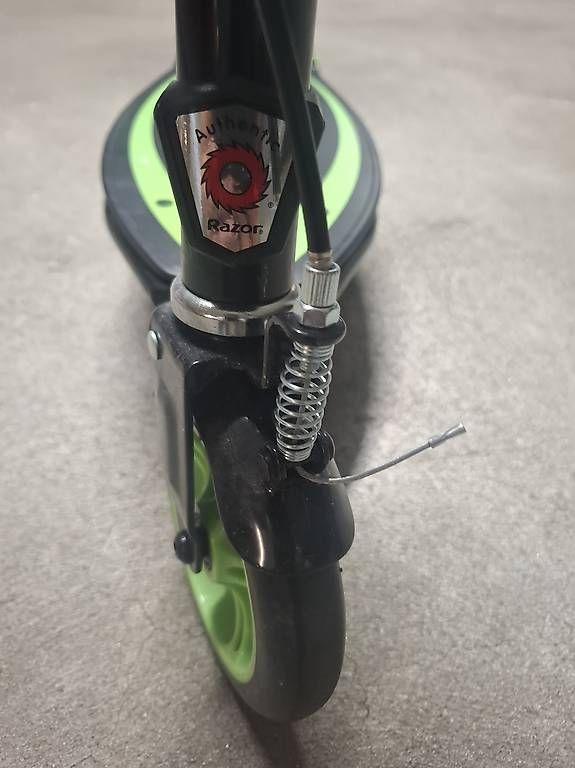 Kickboard: E-scooter kinder – Usato da Hallwil venduto da giu_5sbb