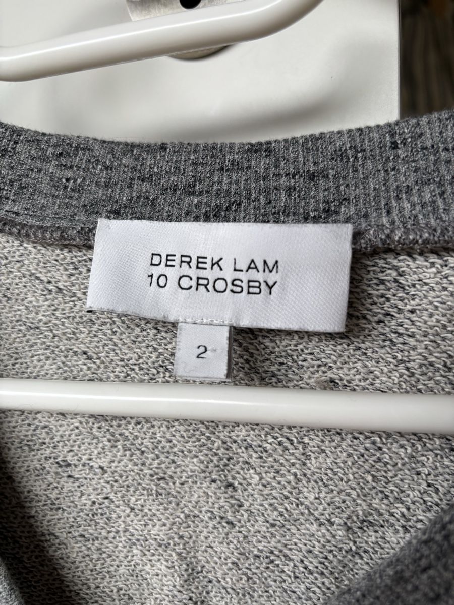 Maglioni & Felpe: Grauer Pullover mit V-Ausschnitt von Derek Lam – Usato da Winkel venduto da Zimtguetzli 2