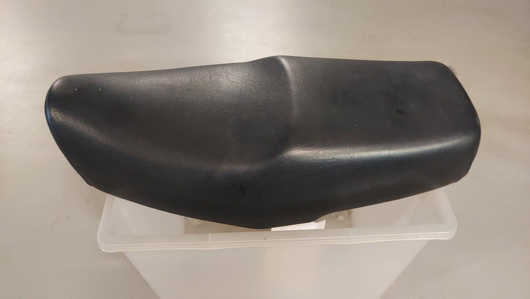 Yamaha Tutti pezzi di ricambio per scooter: Selle pour Yamaha Beluga 125 – Usato da Satigny venduto da massimo-95 1